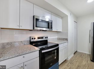14 Simeon Ln, Sterling, VA 20164