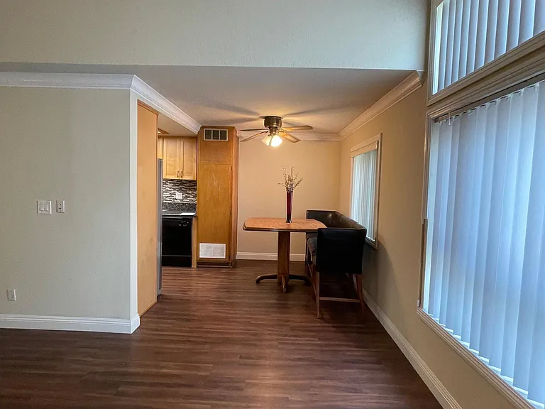5251 Willowcrest Ave #5 — Photo 10
