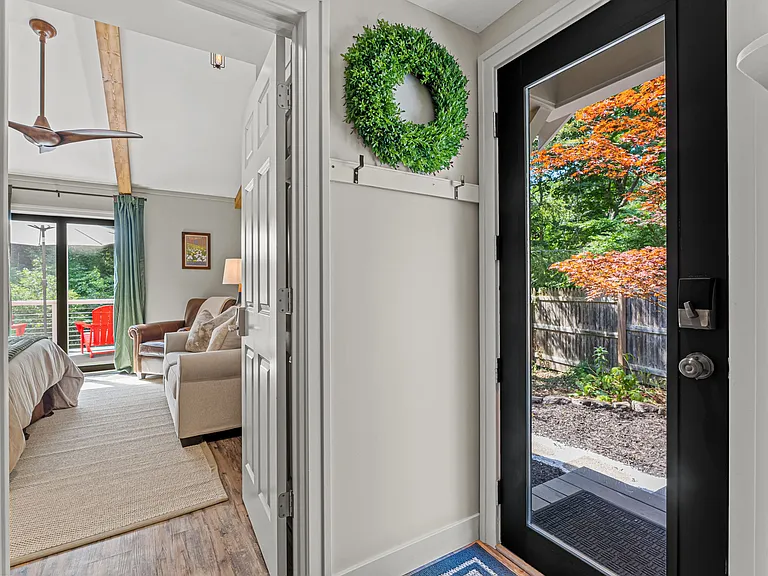 16 Park St #A — Photo 26