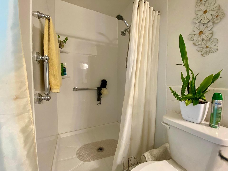 1st image of 8290 NW 67 Avenue NW