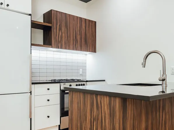 1540 Putnam Avenue image 3 of 18