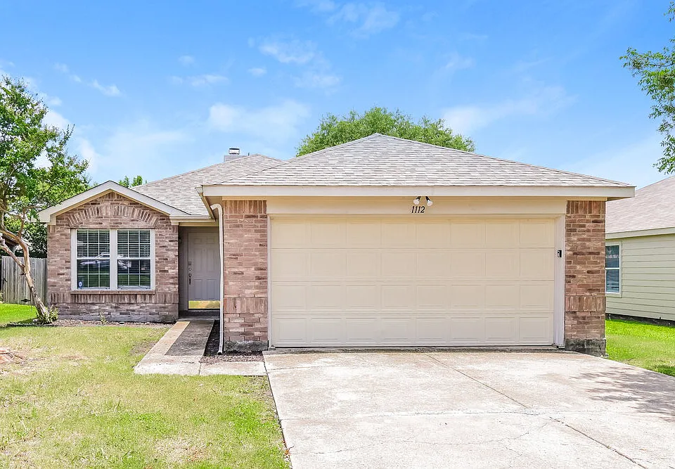 1112 Alexandria Dr