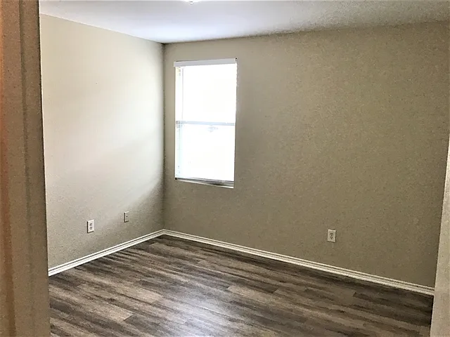 1620 Baxter Springs Dr — Photo 10