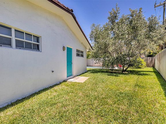 4th image of 3213 Dover Road