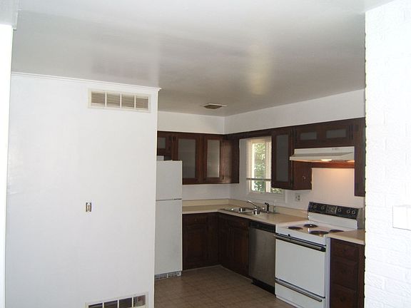 2nd image of 2931 Cunnington Ln