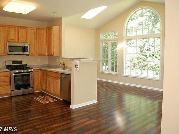 4th image of 1067 Pipercove Way