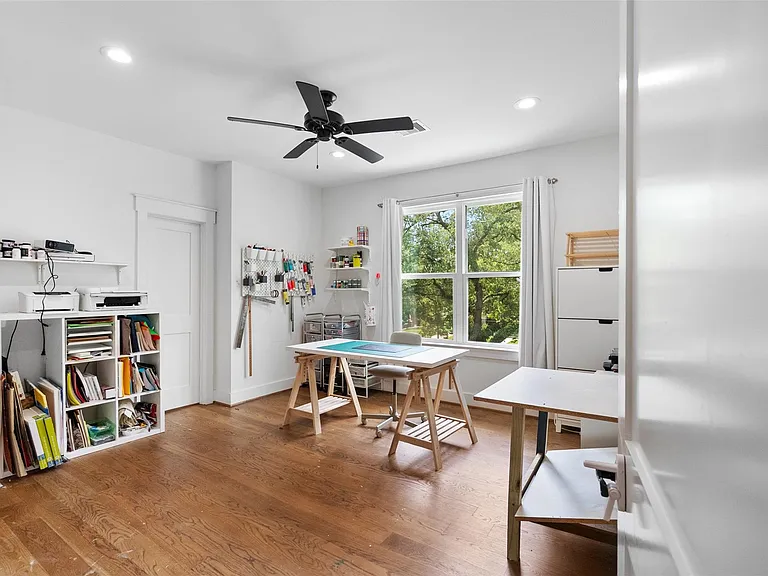 4503 McKinney St — Photo 28