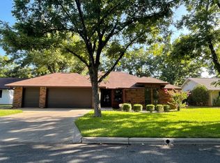 334 Columbine St, Meadowlakes, TX 78654