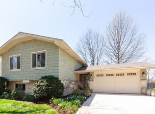 6550 Hillcrest Rd, Downers Grove, IL 60516