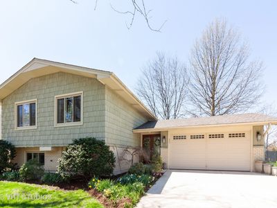 6550 Hillcrest Rd, Downers Grove, IL, 60516