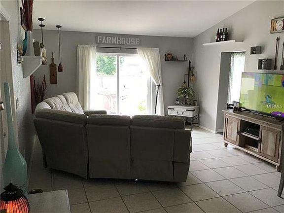 4th image of 940 Tropical Ave