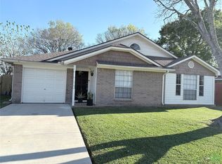 8518 Fairbrook Ln, La Porte, TX 77571