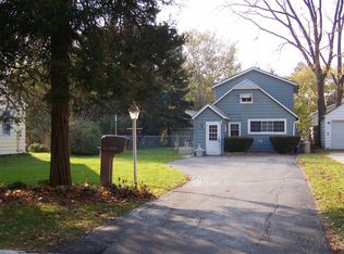 213 Ingleside Ave, Aurora, IL 60506