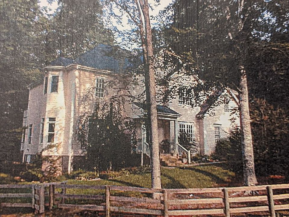 July 2003 (now painted gray)