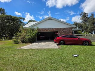 2011 County Line Rd E, Bowling Green, FL 33834