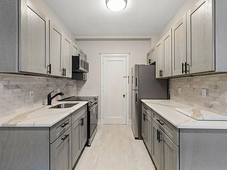 1305 N Broom St #106 — Photo 6