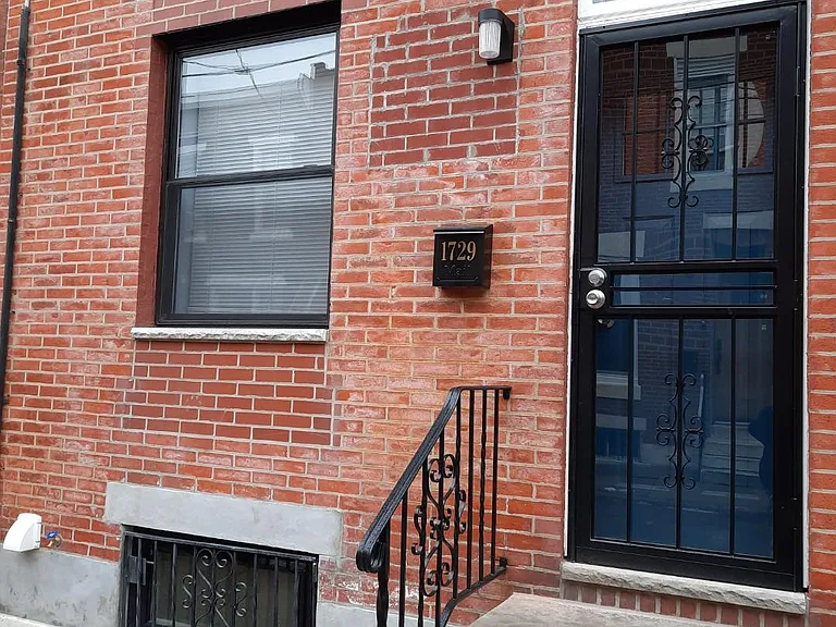 1729 S Hicks St — Photo 24