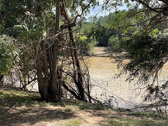 5th image of N River Rd