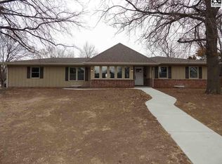 1337 Highland Dr, McPherson, KS 67460
