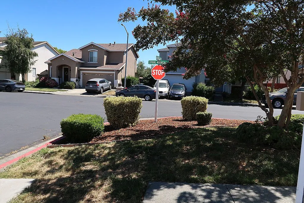 701 Deerfield Dr - Photo 6