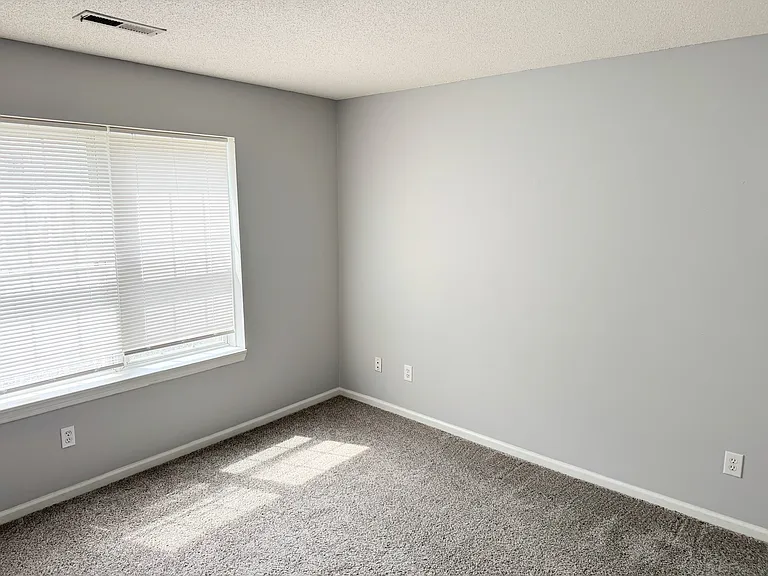 518 N 2nd St #202 — Photo 7