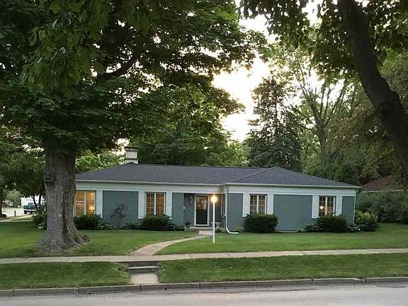 3rd image of 807 12th St