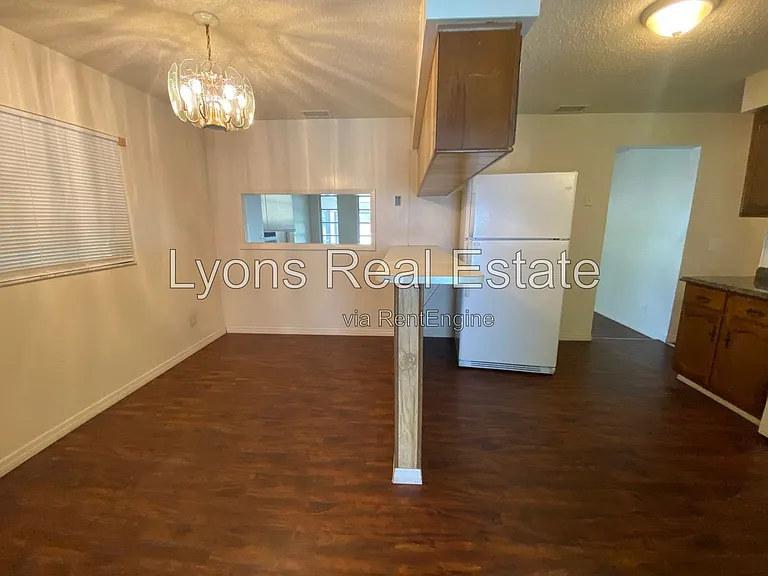 7906 Suncoast Dr — Photo 4