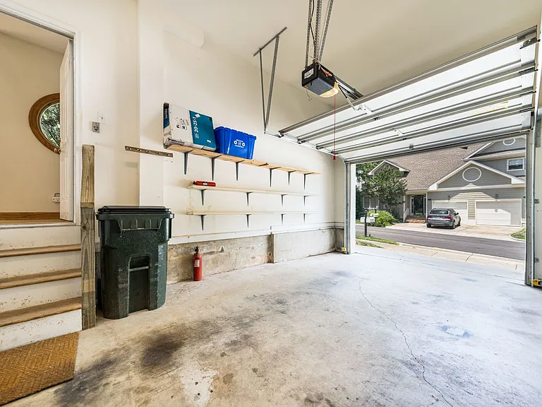 205 Columbia Pl W — Photo 13
