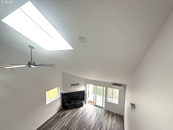 4th image of 281 N Hayden Bay Dr