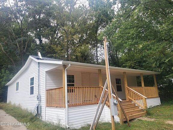 2nd image of 3105&3107 Landview Dr SE