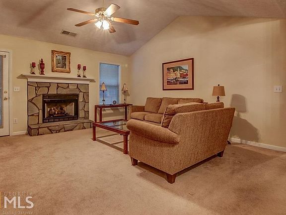 4th image of 3655 Cobblestone Dr