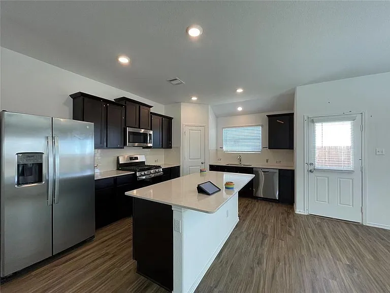216 Arnage Dr — Photo 3