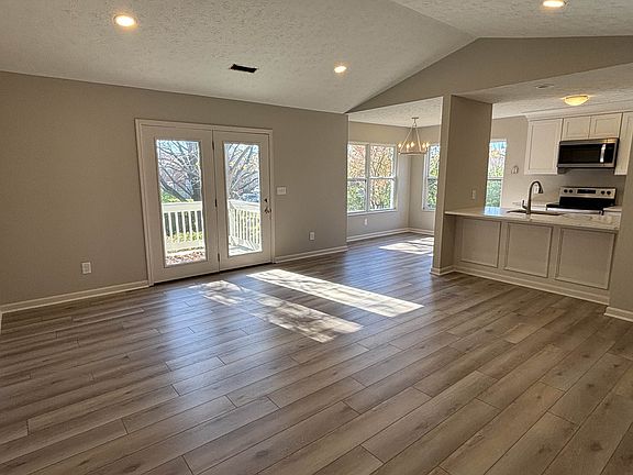 2nd image of 17 Dryhill Ct