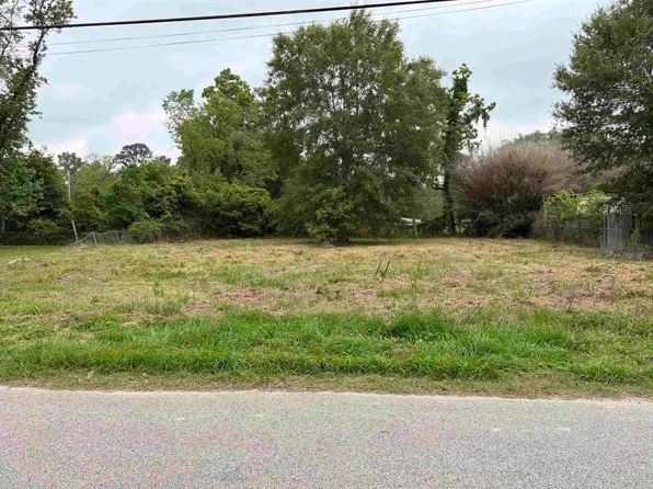 3486 Pheasant St, Orange, TX 77630