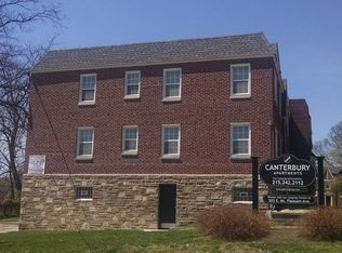 33 E Roumfort Rd APT A2, Philadelphia, PA 19119