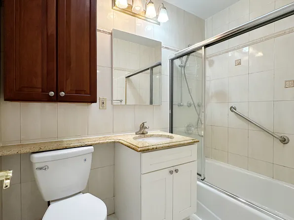 65-05 Woodside Avenue image 9 of 9