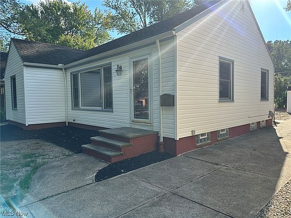 2nd image of 4614 W 226th St