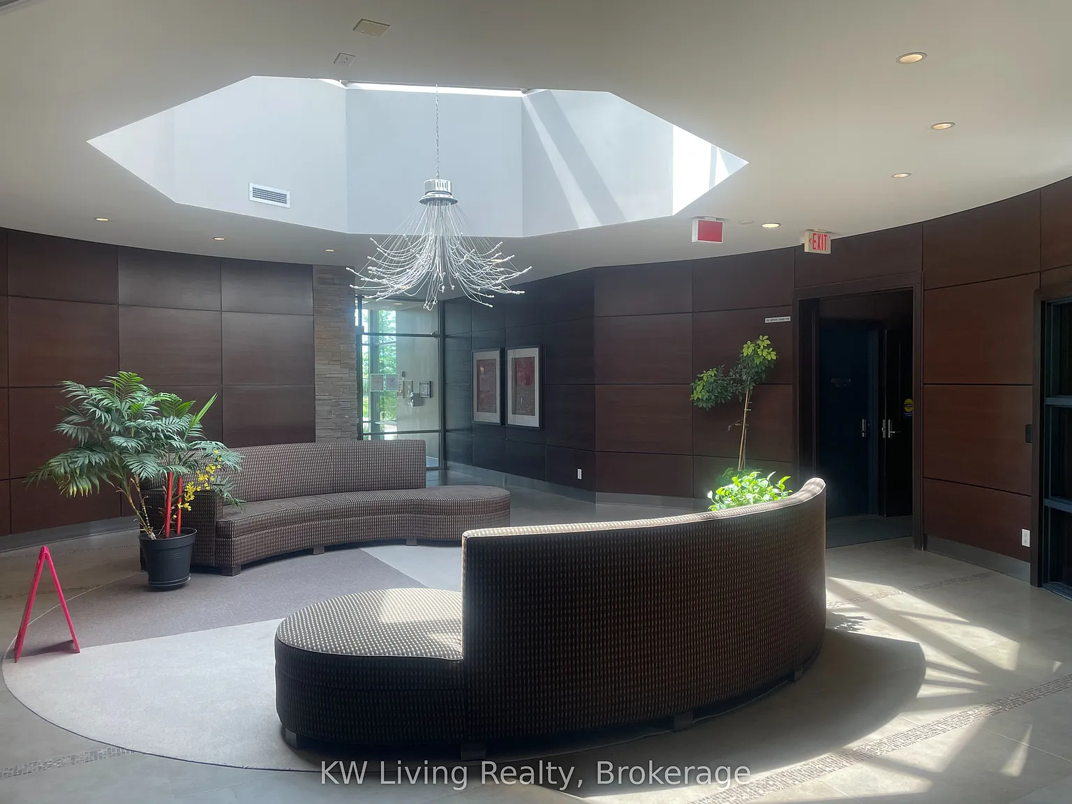 2 bed, $2,300 — Photo 4