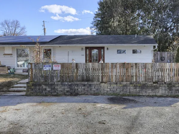 1826 Heishman Garden Dr, Carlisle, PA 17013