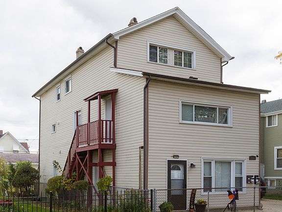 2nd image of 113 N 16th Ave