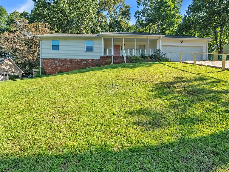 4819 Bexley Dr — Photo 1