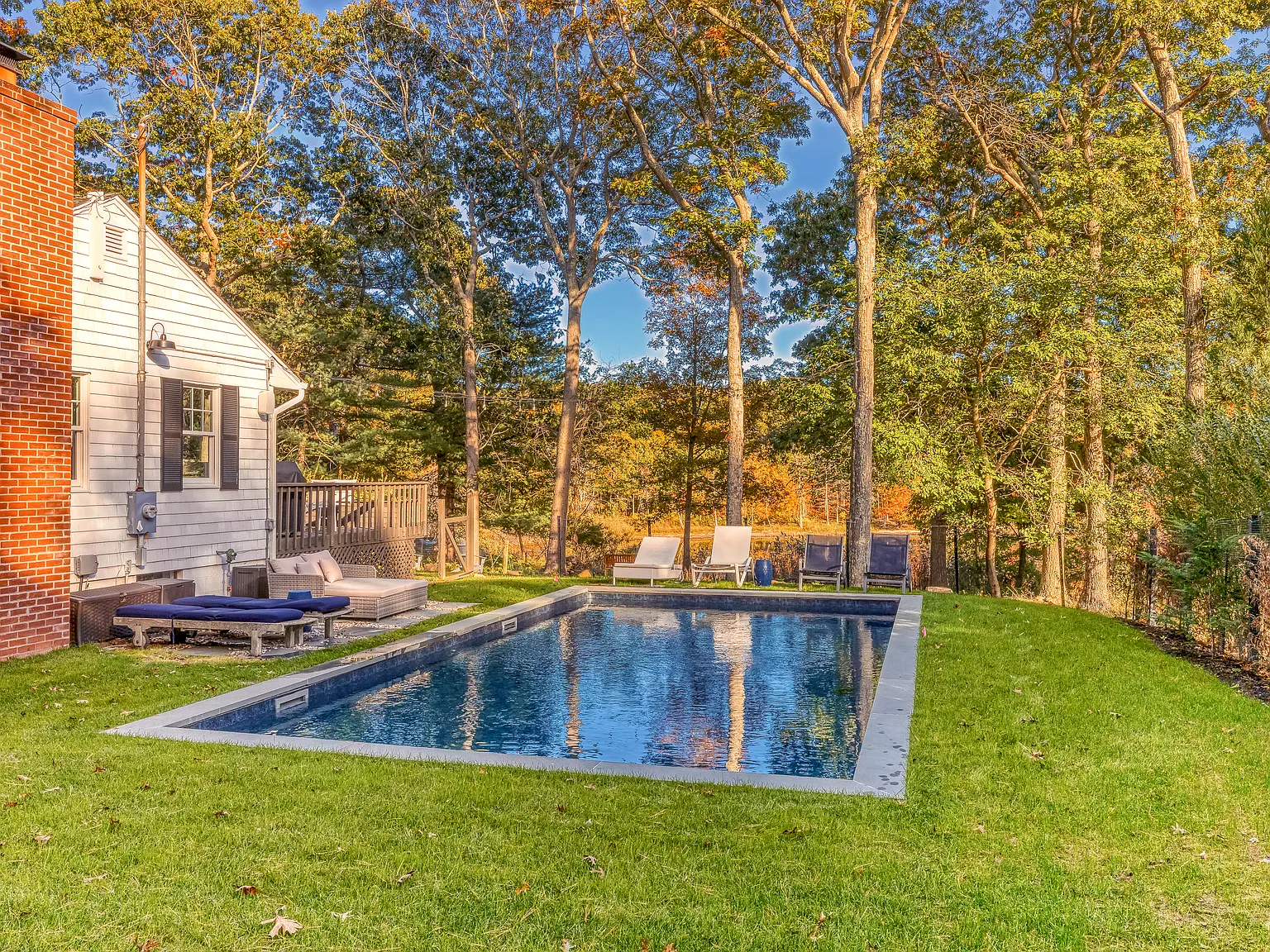 Waterfront Sag Harbor 4 Beds / 2 Bath + Pool — Photo 4