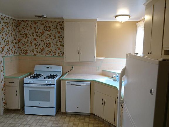 5th image of 3624 Ortega St