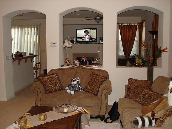3rd image of 550 Sangiovese Ct