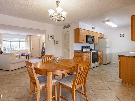 5th image of 10109 W BROOKSIDE Drive