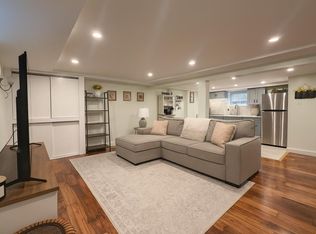 (Undisclosed Address), Lindenhurst, NY 11757