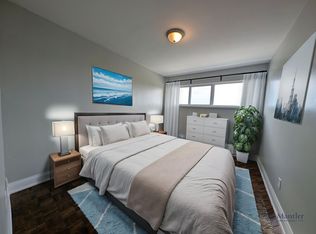 15 Bideford Ave #101, Toronto, ON M5M 4C2