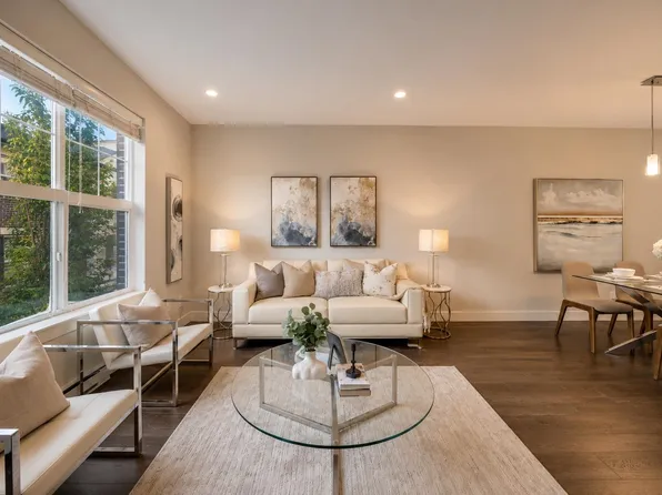 2469 164th St #12, Surrey, BC V3Z 3T4