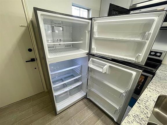 5th image of 4018 N Meadow Ave APT 7