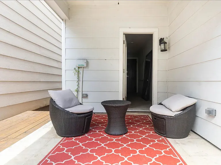 1413 Holly St #A — Photo 8